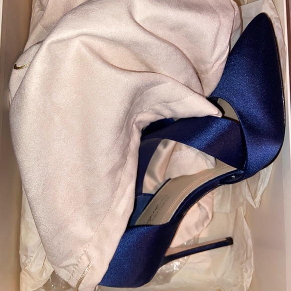 Heels - Picture 5 of 6